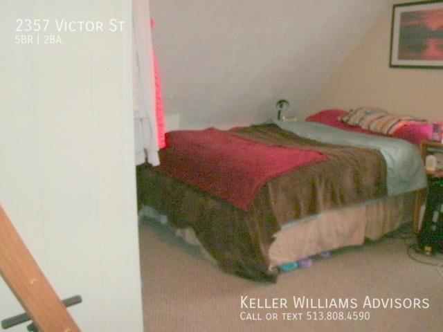 Building Photo - 2357 Victor St