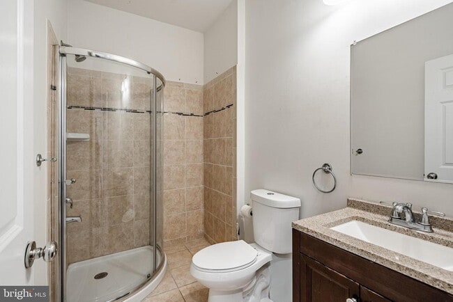 Building Photo - 33 Addison Ln