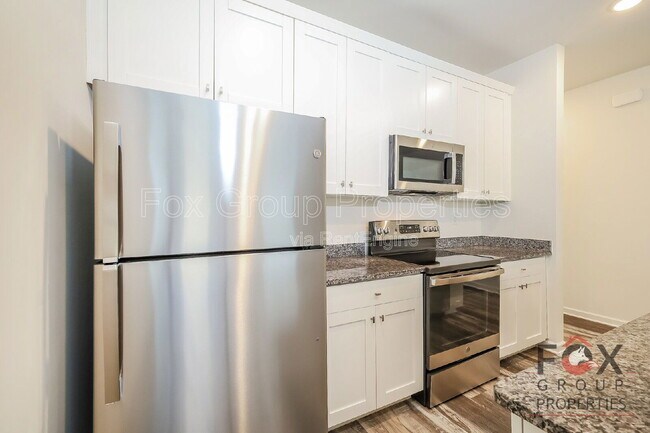 Building Photo - 108 Blakeslee Ct