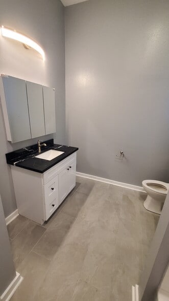 Bathroom - 2027 General Taylor St