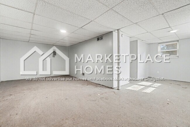 Building Photo - 2710 Dunmoreland Terrace