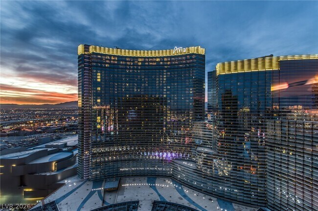 Building Photo - 3722 S Las Vegas Blvd
