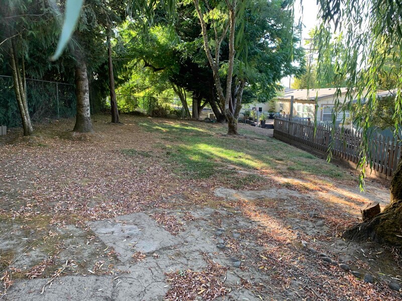 Building Photo - 1341 Rhoda Ln