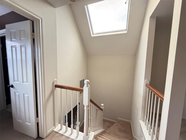 Building Photo - 14334 Fair Knoll Way