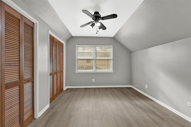 Building Photo - 225 St Cloud Dr