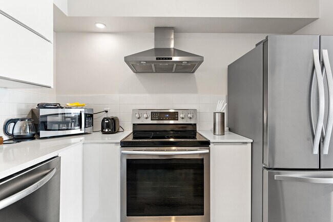 Building Photo - 925 N 9th St