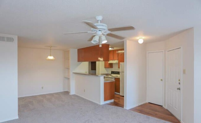 Building Photo - 1 bedroom in Irving TX 75038