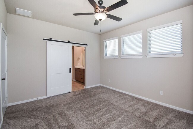 Building Photo - 7643 Green Bulrush Wy