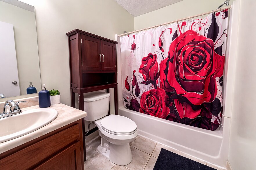 Building Photo - 2517 Habersham Rd