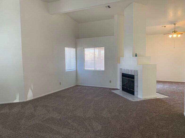 Building Photo - 1636 Palmae Way