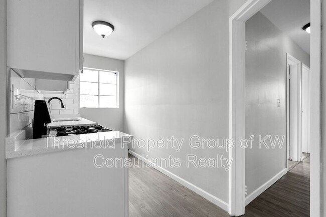 Building Photo - 61 N 21st St