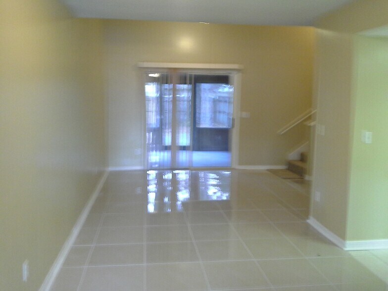 Building Photo - 7648 Jana Ln S