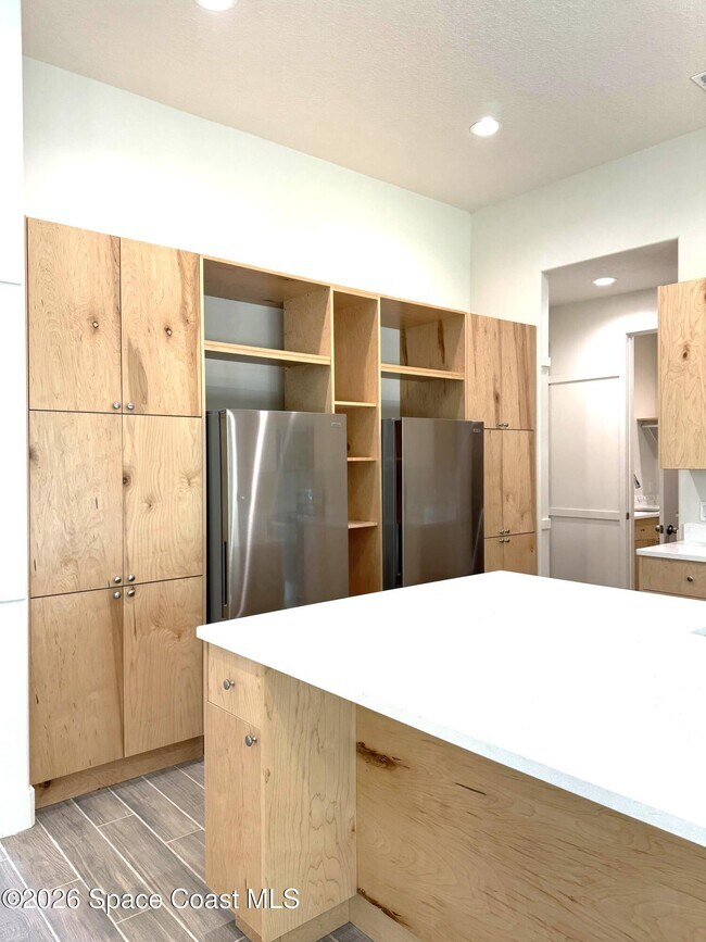 Building Photo - 2821 Edington Dr