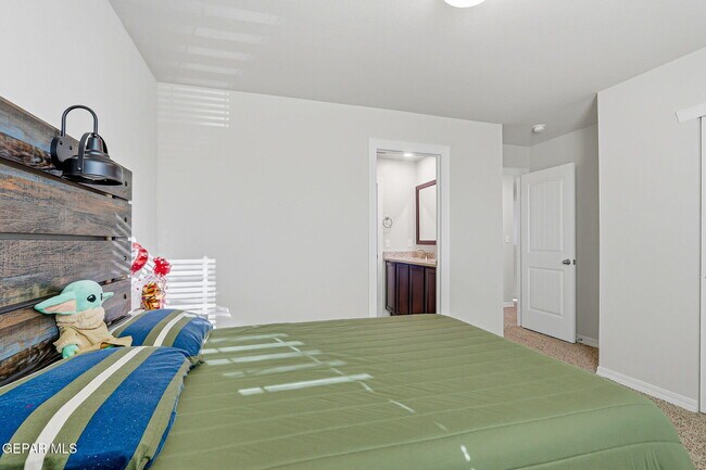 Building Photo - 11150 Blazing Star Pl