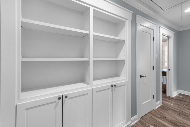 Building Photo - 10211 Candlewood Dr