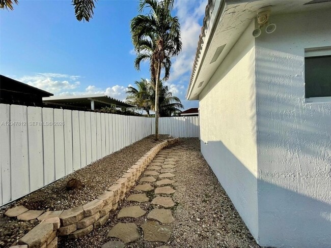 Building Photo - 18254 SW 143rd Pl