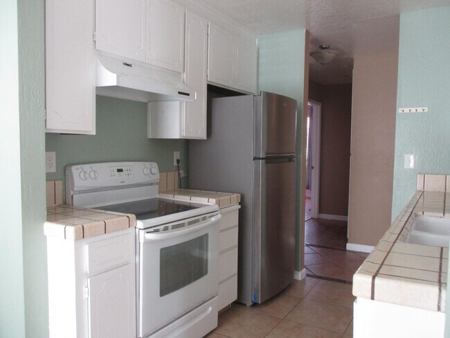 Building Photo - 8155 Westwood Dr