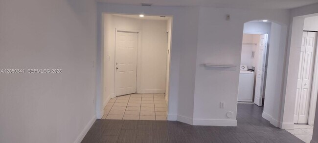 Building Photo - 10902 NW 83rd St