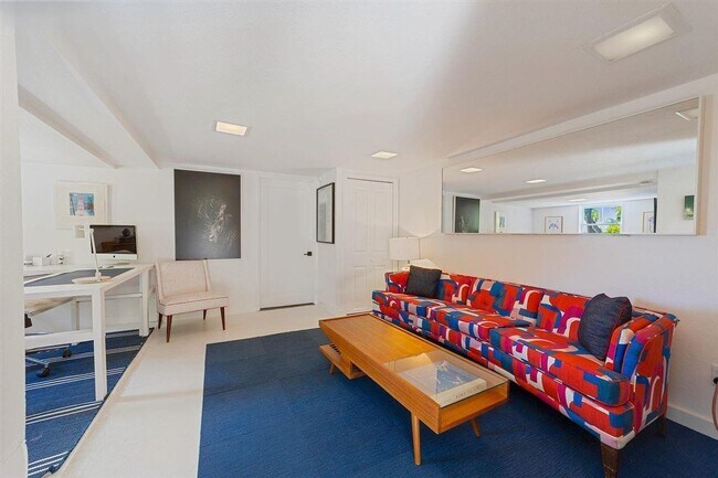 Building Photo - Beautiful Lincoln Heights Retreat W/ Chef’s Kitchen & Expansive Deck