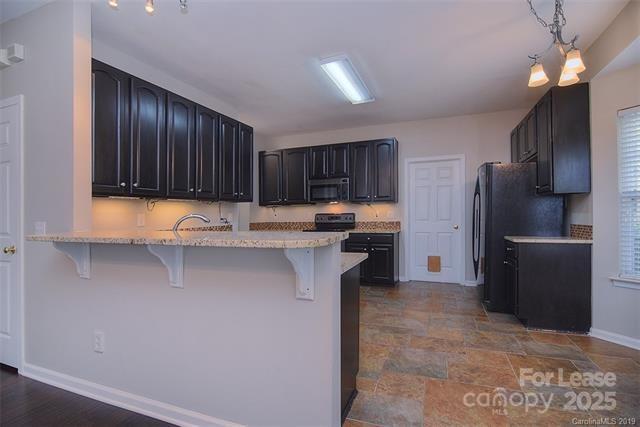 Building Photo - 17237 Baldwin Hall Dr