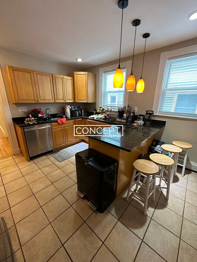 Building Photo - 66A Calumet St. Unit 2GC