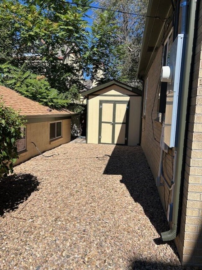 Building Photo - Newly Remodeled Duplex