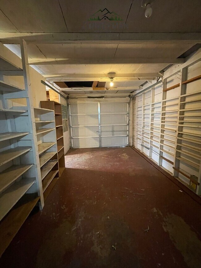 Building Photo - 2 Bedroom for Rent in Cottage Grove