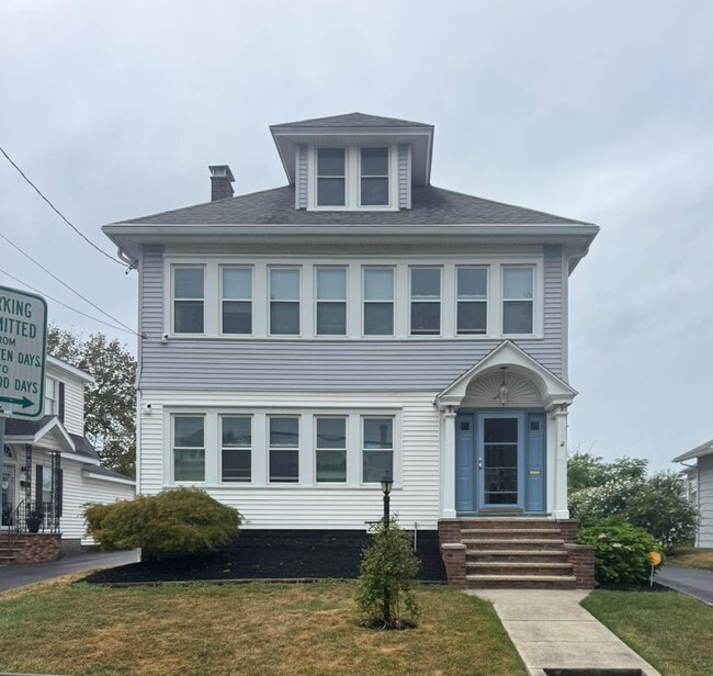 Building Photo - 258 Hickok Ave