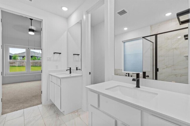 Building Photo - 547 Billowing Way