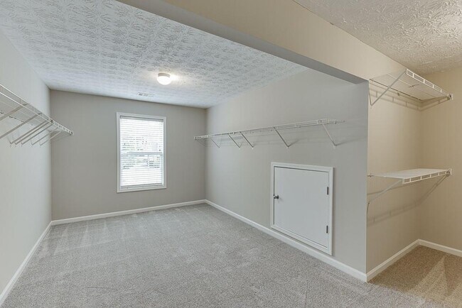 Building Photo - 4439 Woodgate Hill Trail