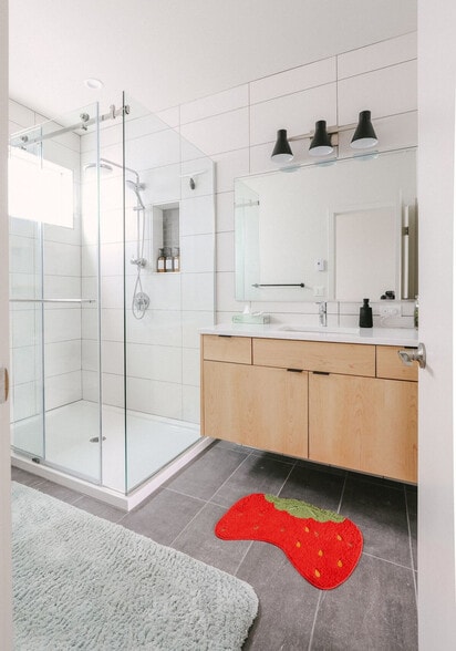 Building Photo - 4738 35th Ave S