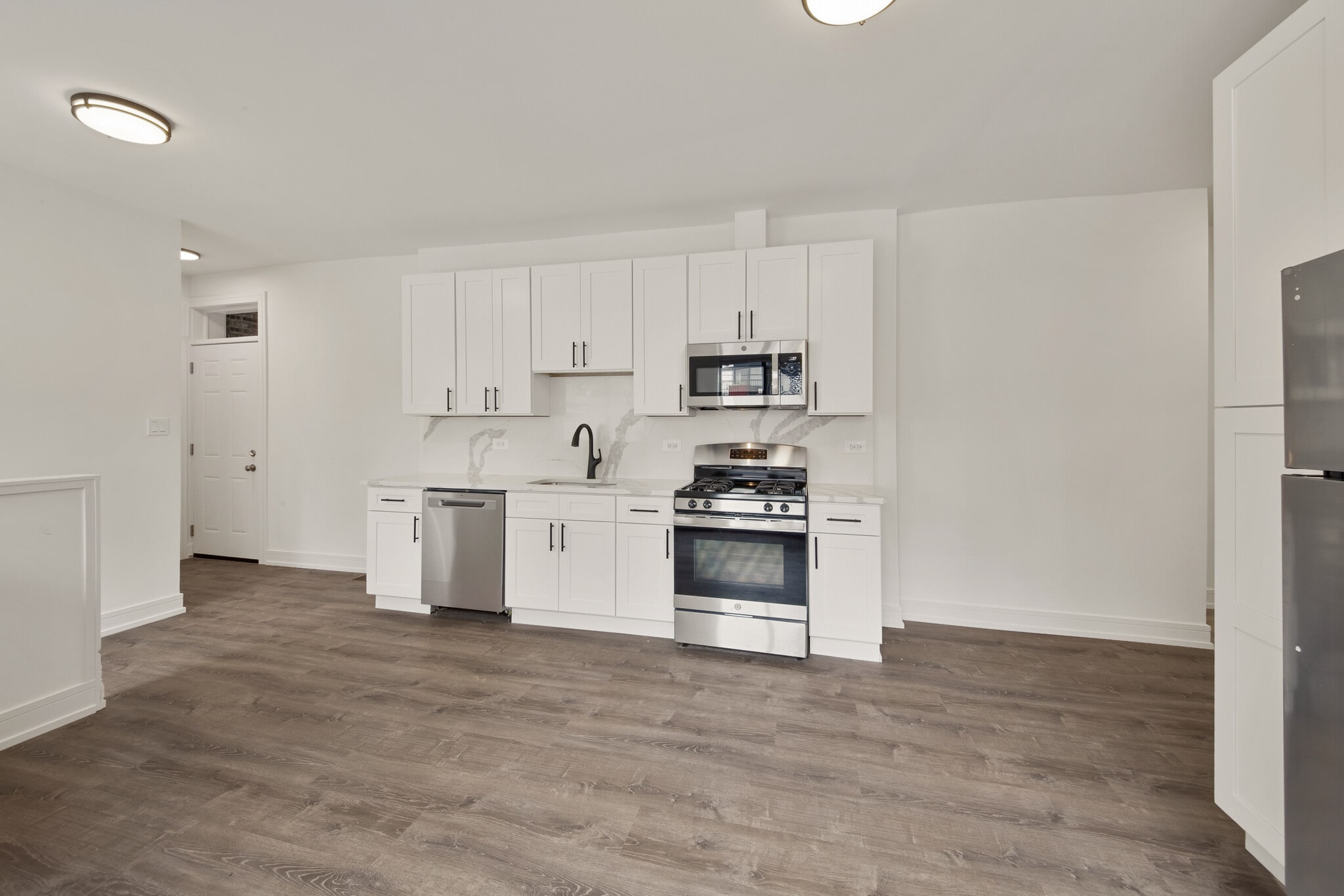 Building Photo - 3058 W Cortland St