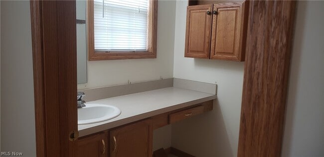 Building Photo - 15032 Woodsong Dr