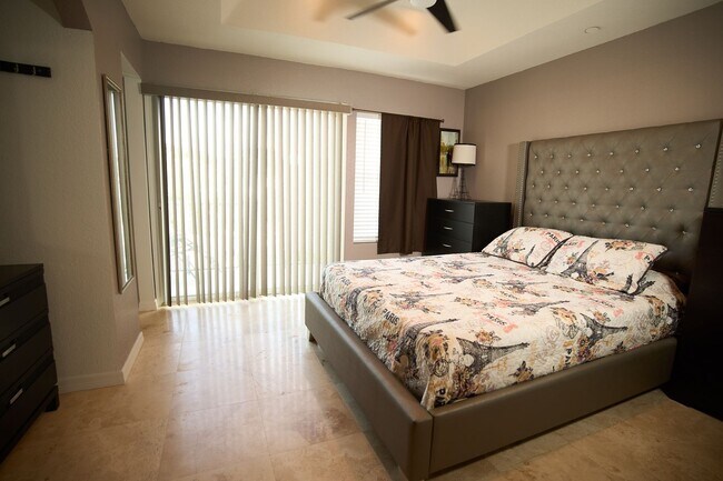 Building Photo - Turnkey Furnished Townhome