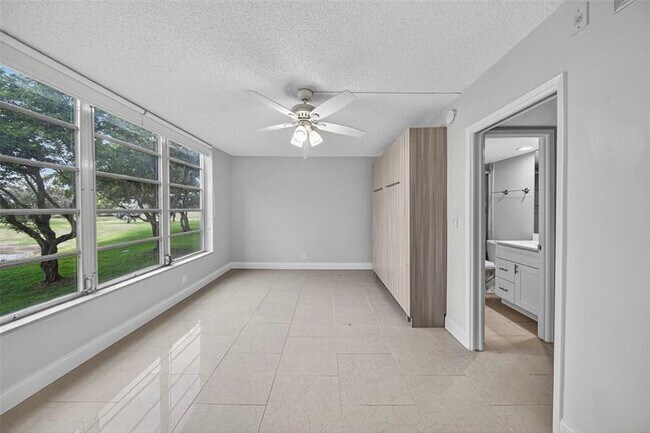 Building Photo - 3090 N Course Dr