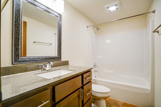 Building Photo - 445 Odyssey Ct