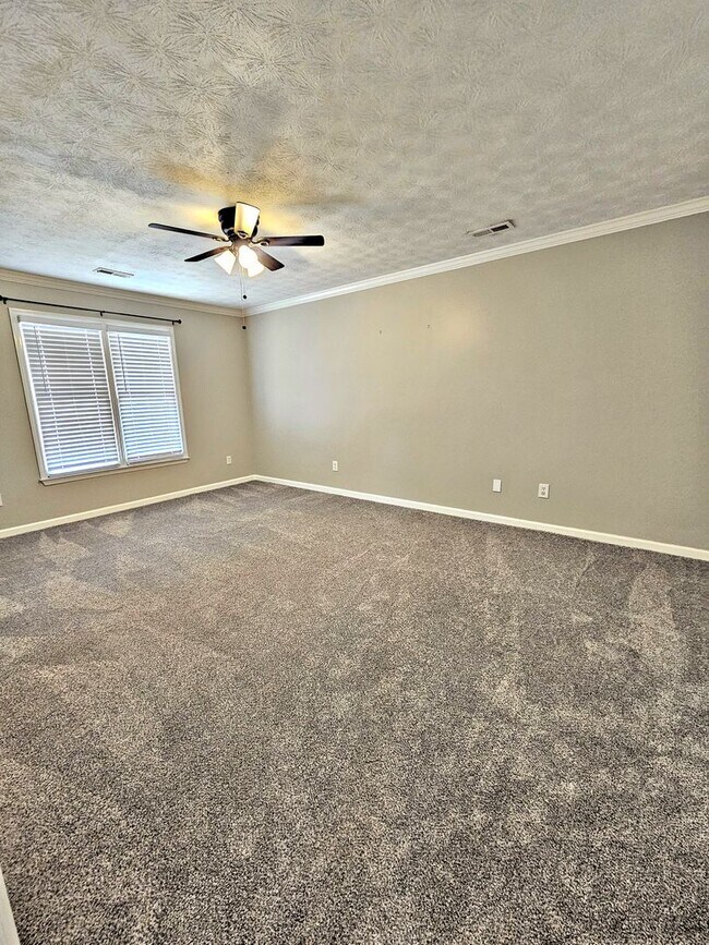 Building Photo - 2402 Harpeth Pl SW