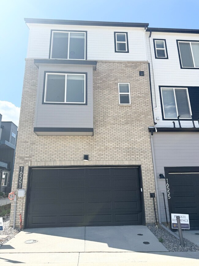 Building Photo - 16551 Peak Wy