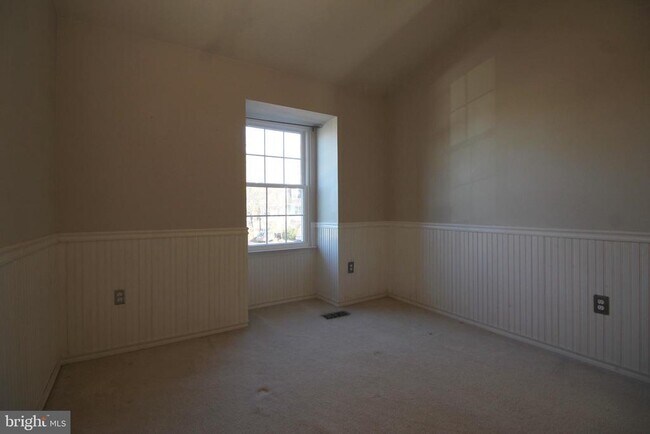 Building Photo - 192 Sulgrave Ct