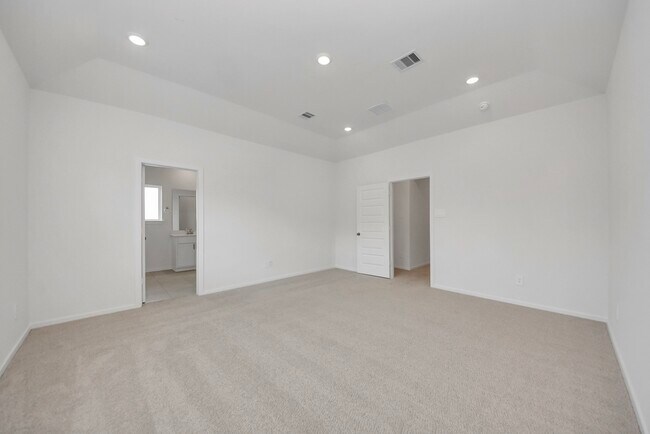 Building Photo - 1043 Cedar Pl Ln