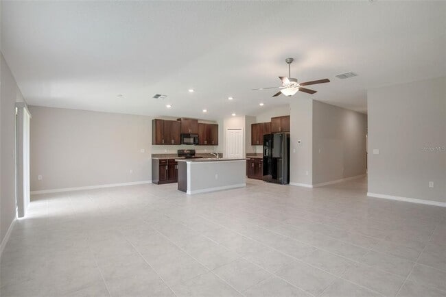 Building Photo - 7122 Samuel Ivy Dr