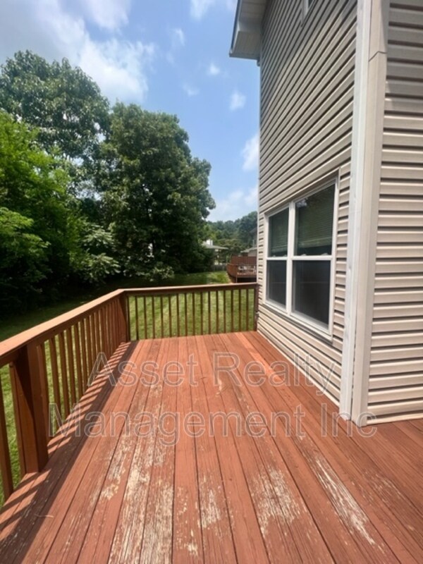 Building Photo - 11011 Woody Dr