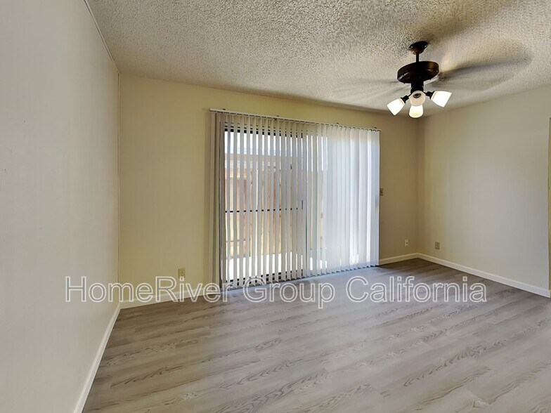 Building Photo - 5903 Spring Glen Dr