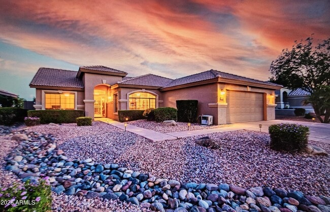 Building Photo - 14909 W Crenshaw Dr