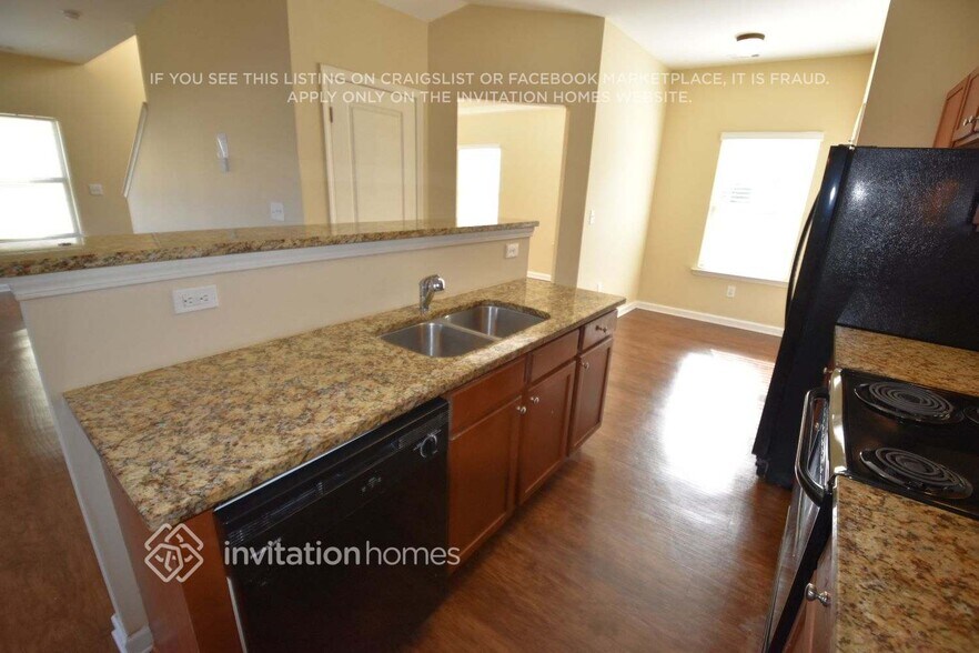 Building Photo - 166 Forrest Hills Dr