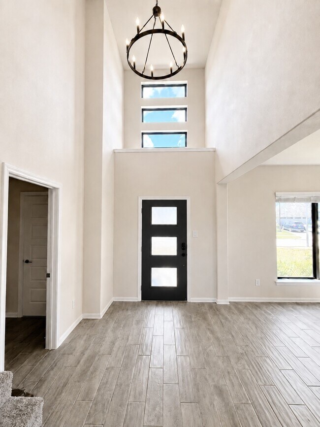Building Photo - 40575 Goldeneye Pl