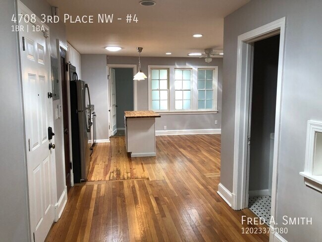 Building Photo - 4708 3rd Pl NW
