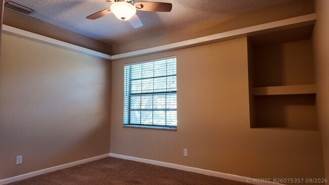 Building Photo - 5418 Firenze Dr