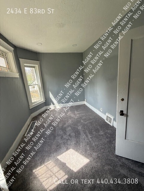 Building Photo - 2434 E 83rd St