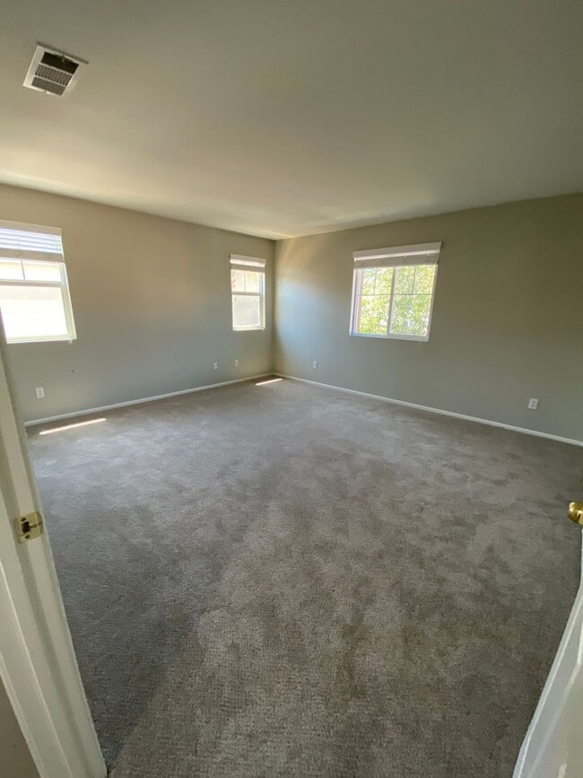 Building Photo - Cute & Clean Murrieta 3 Bedroom Home!